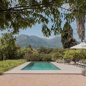  Villa Busquera